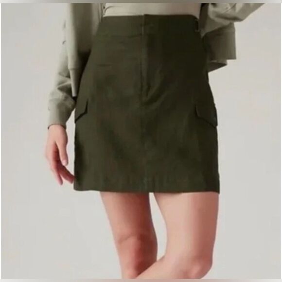 NWOT Athleta Voyager 100% Linen Skirt Essential Cargo Pocket Green, Size 6 - Picture 2 of 10
